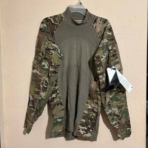Massif Mountain Gear Company Army Combat Shirt Size Large Flame Resistant Unisex